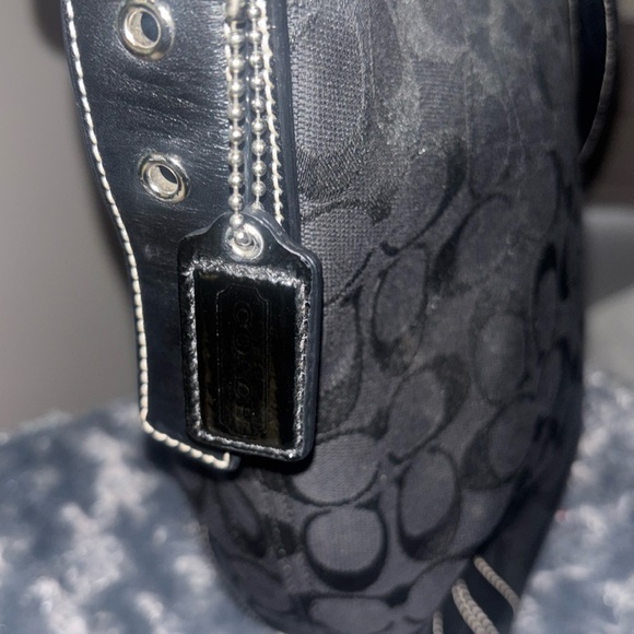 Coach Bucket bag Beautiful with tag - Picture 7 of 9